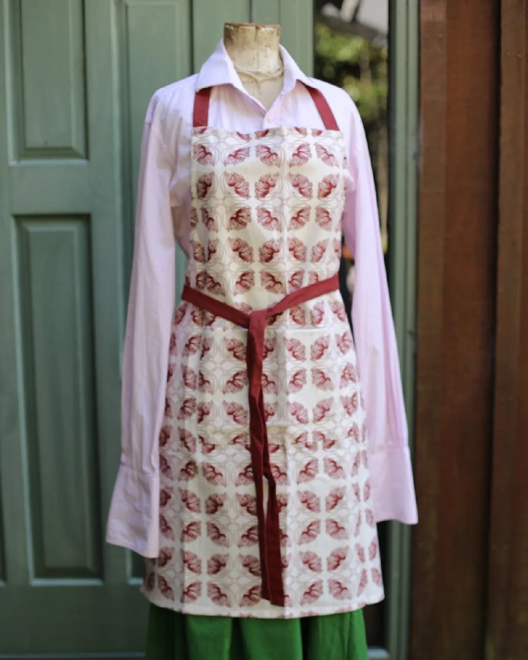 Pōhutukawa Apron | Evergreen Collection